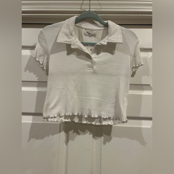 White Collared Women's Ribbed Crop Top - Picture 1 of 3